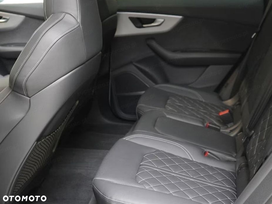 Audi Q8 - 17