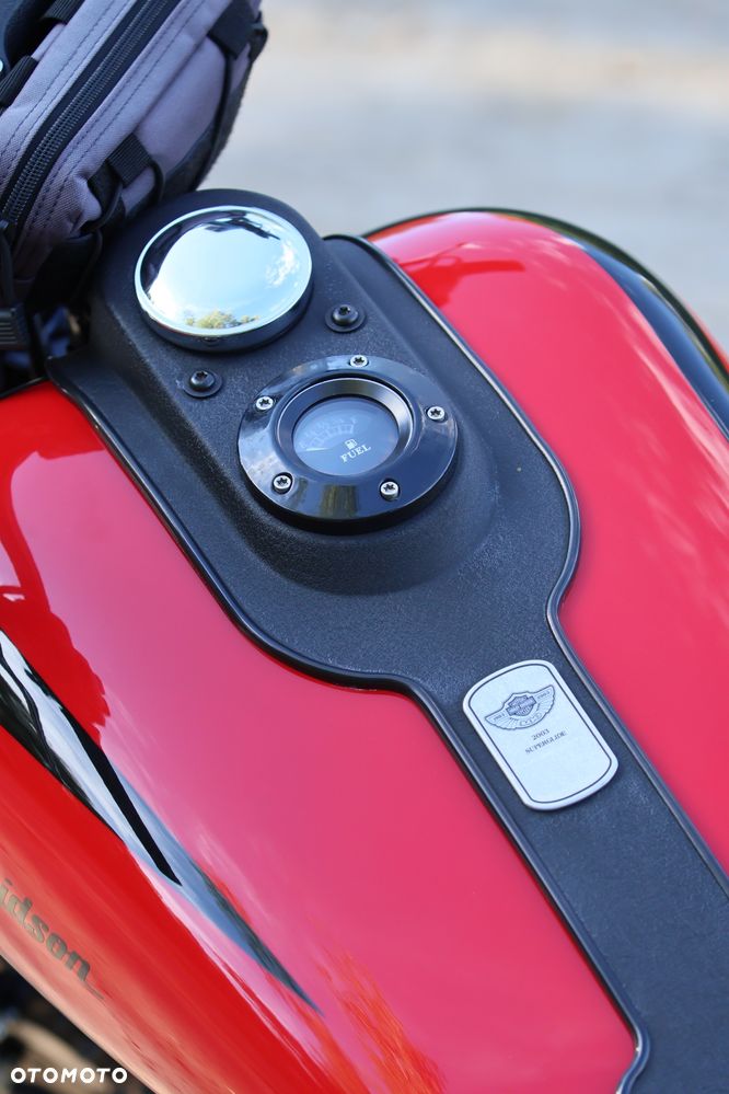 Harley-Davidson Dyna Super Glide - 11