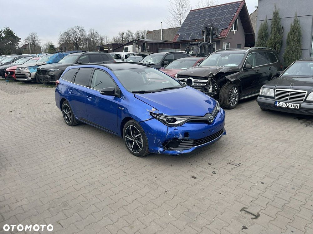 Toyota Auris Hybrid 135 Selection - 5