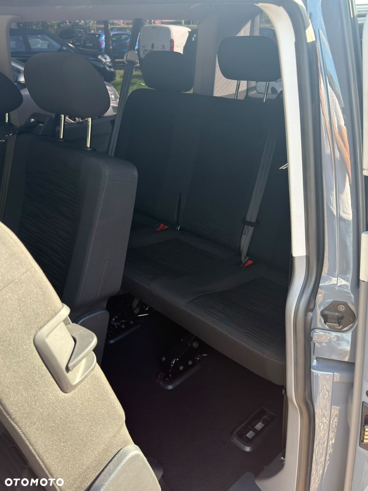 Volkswagen Caravelle 2.0 TDI L2 Comfortline DSG - 19