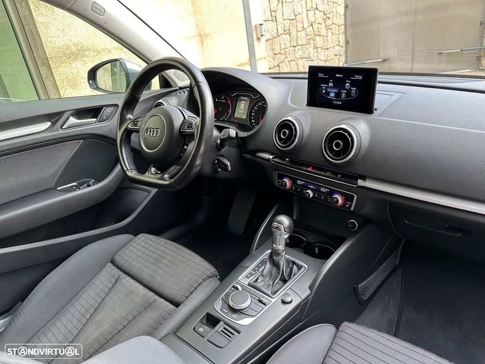 Audi A3 1.6 TDI Sport S tronic - 22