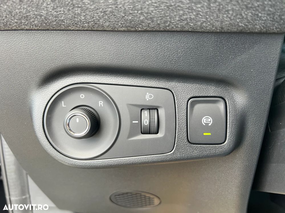 MG ZS ICE 1.5 Standard - 21