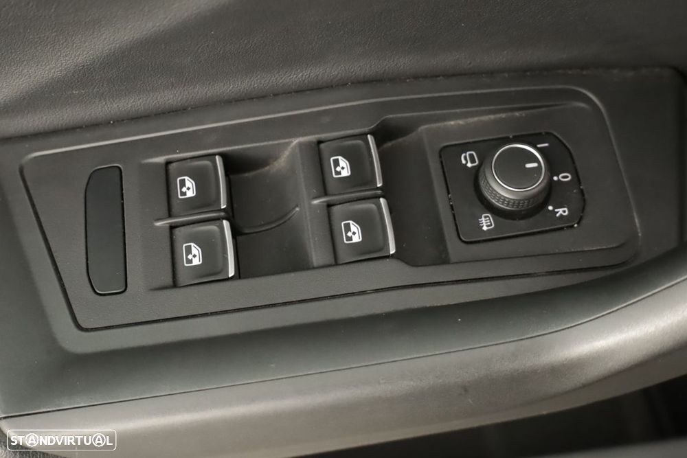 VW T-Roc Cabrio 1.5 TSI R-Line DSG - 23