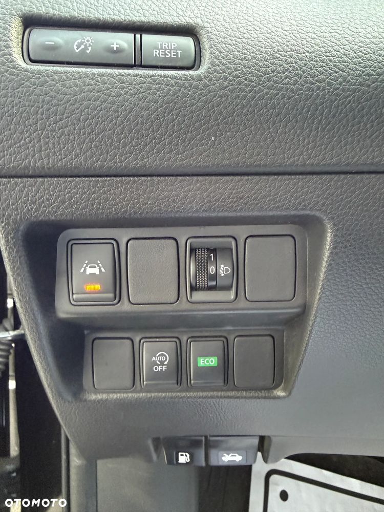 Nissan Qashqai 1.3 DIG-T N-Connecta DCT - 15
