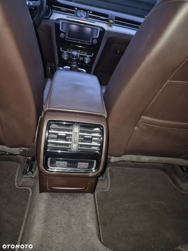 Volkswagen Passat 1.8 TSI BMT Highline - 14
