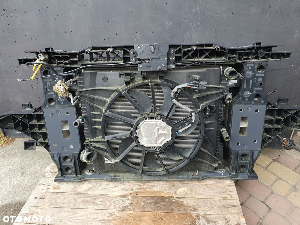 PAS WZMOCNIENIE CHŁODNICE GENESIS GV70 2,2 CRDI - 8