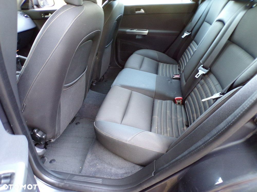 Volvo V50 - 27