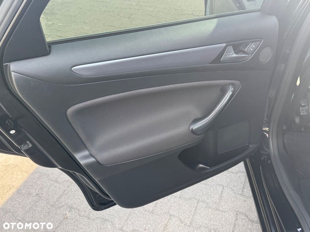 Ford Mondeo 1.6 TDCi Platinium X Plus (Titanium) - 10