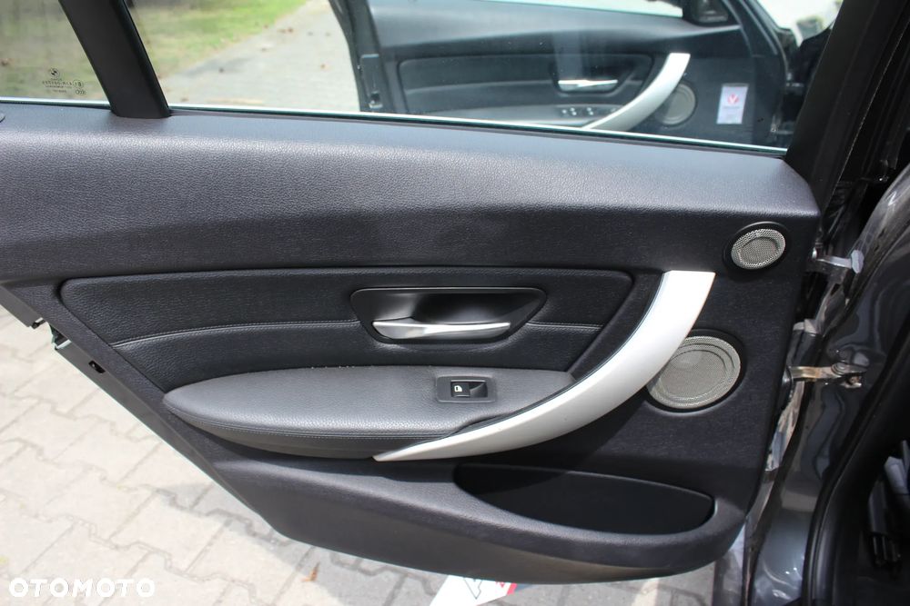 BMW Seria 3 320i Sport-Aut - 19