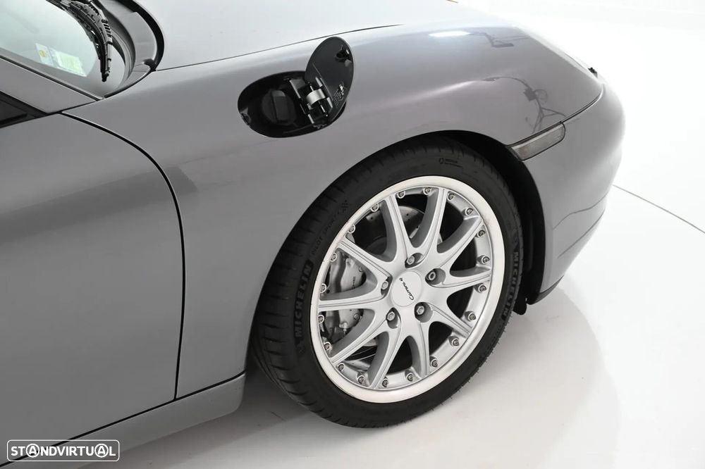Porsche 911 (996) Carrera 4 Coupé - 16