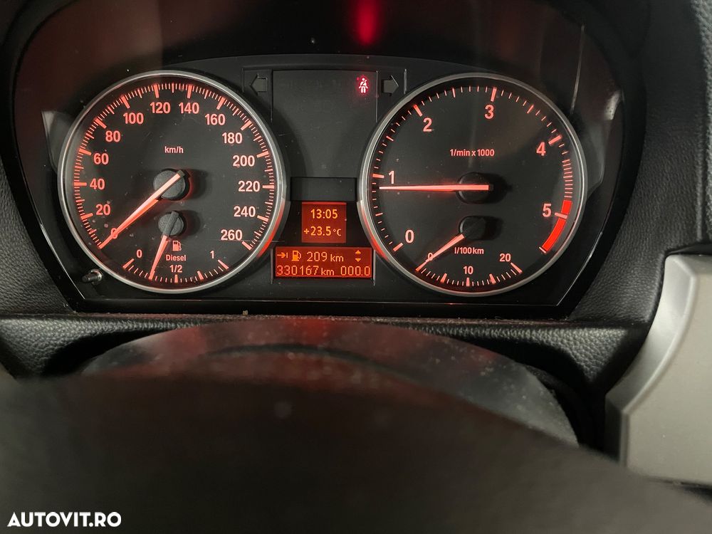 BMW Seria 3 318d - 5