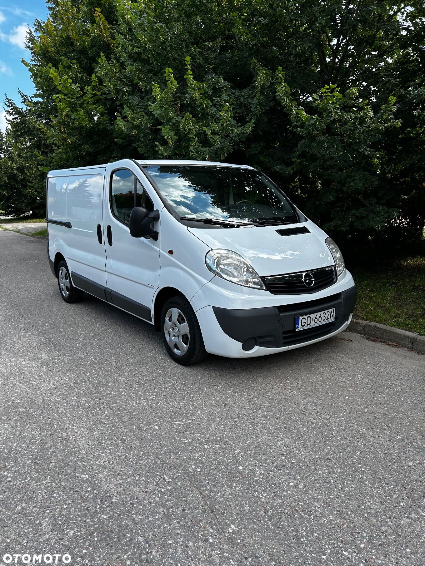 Opel Vivaro - 1