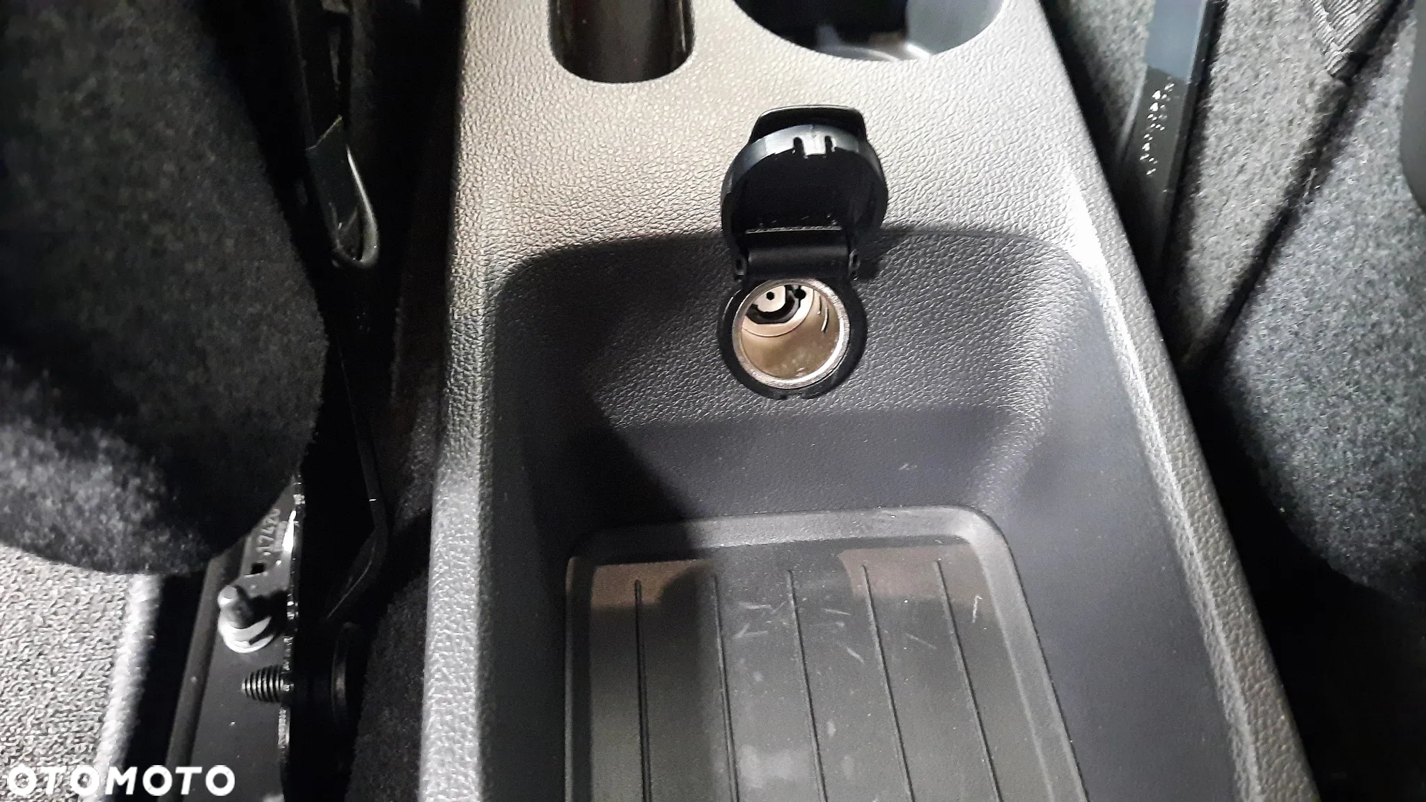Renault Captur TCe 150 GPF INTENS - 29