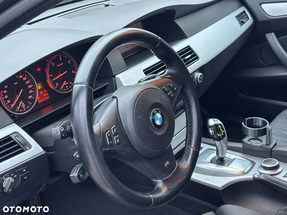 BMW Seria 5 530d - 23