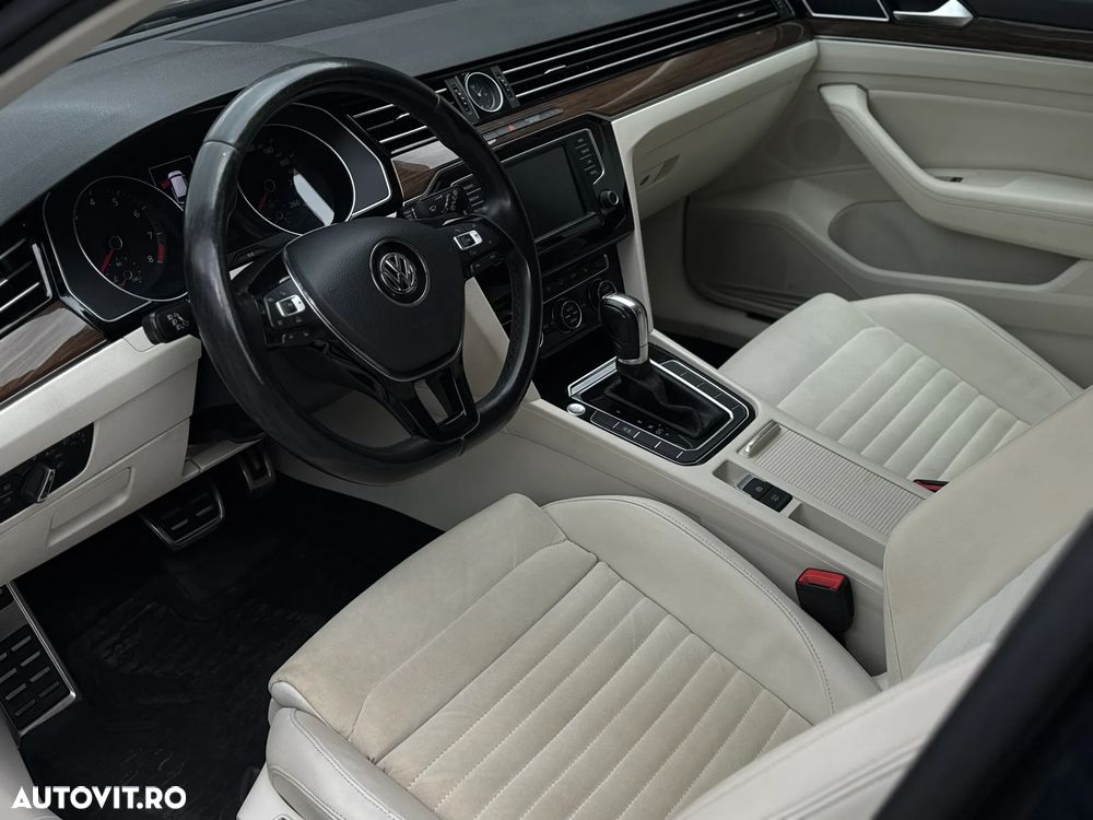 Volkswagen Passat 1.4 TSI ACT DSG R Executive - 14