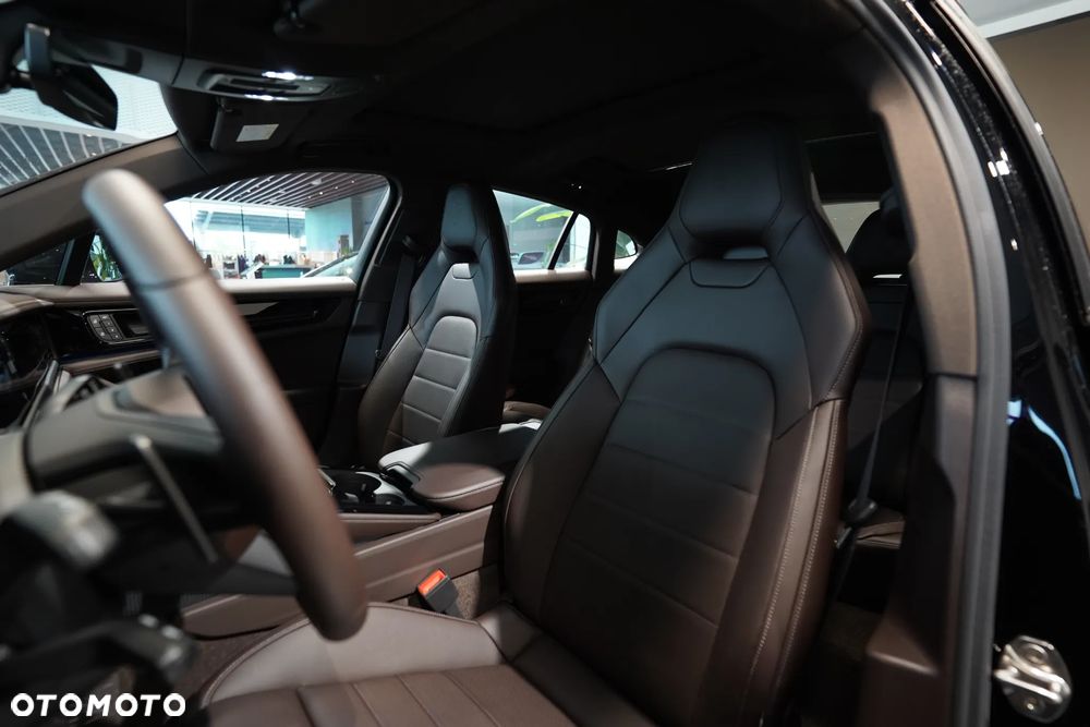 Porsche Panamera ver-4-e--hybrid-phev - 8