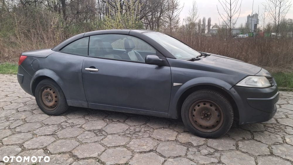 Na części RENAULT MEGANE II CABRIO SILNIK silnik 1.9 DCI 115 KM F9Q818 lakier skrzynia maska zderzak drzwi klapa szyba fotel kanapa lusterko lampa deska GWARANCJA !!! Przód Tył Zestaw Komplet Drzwi Klapa Zderzak Błotnik Maska Grill Atrapa Szyba Pas Lampa Lusterko Boczki Fotel Kanapa Kokpit Deska Rozdzielcza Przełącznik Włącznik Sterownik Przewody Wiązka Instalacja Moduł Komputer Czujnik Listwa Pompa Alternator Wtryski Głowica Rozrusznik Kompresor Sprzęgło Dwumas Silnik  Skrzynia ABS Klimatyzacji Paliwa Wspomagania Kolektor Turbina Przepustnica Zawór Chłodnica Koło Hak Belka Sanki Zawieszenie Mcpherson Półoś Amortyzator Wydech Tłumik Zacisk dach - 9