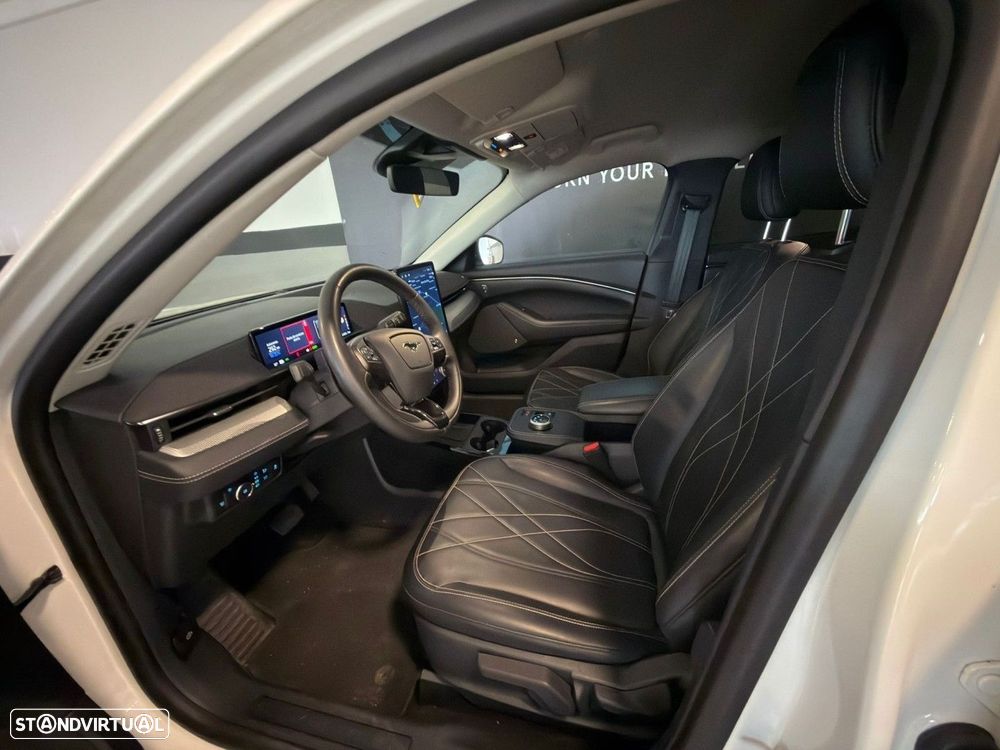 Ford Mustang Mach-E 75.7 kWh Base - 4