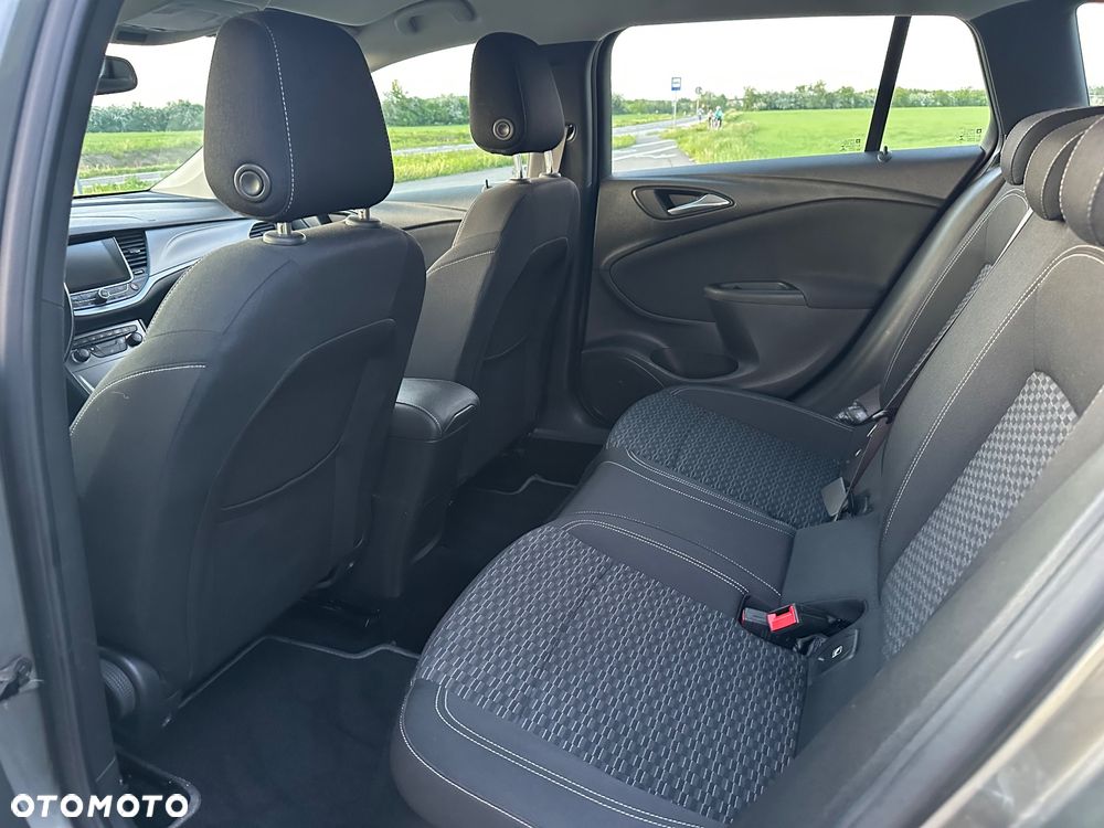 Opel Astra 1.4 Turbo Innovation - 11