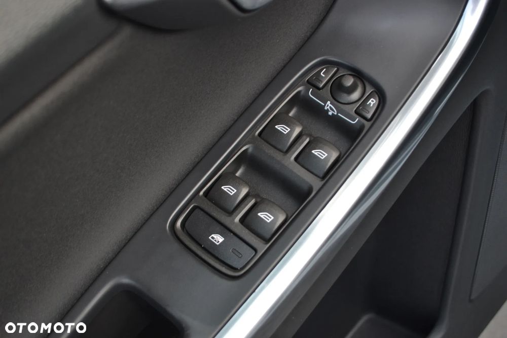 Volvo XC 60 - 25