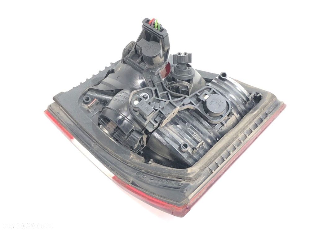 LAMPA TYŁ LEWA WEWNĘTRZNA - 100.00 PLN - CITROEN C5 III Break (RW_) 2008 - 2022 2.0 HDi 165 120 kW - 2