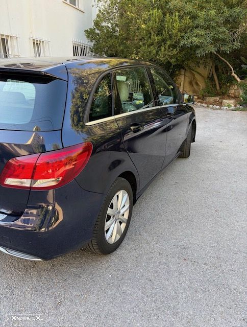 Mercedes-Benz B 180 - 6