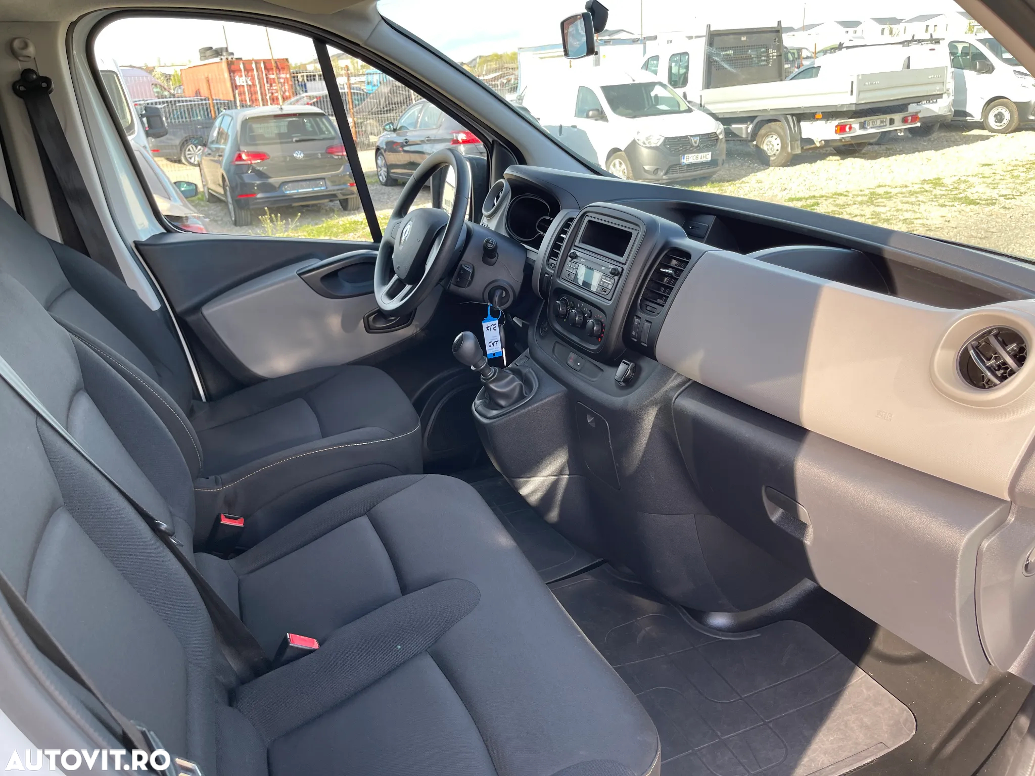 Renault Trafic Combi L2H1 1.6 dCi TT 125 7+1 Expression - 8