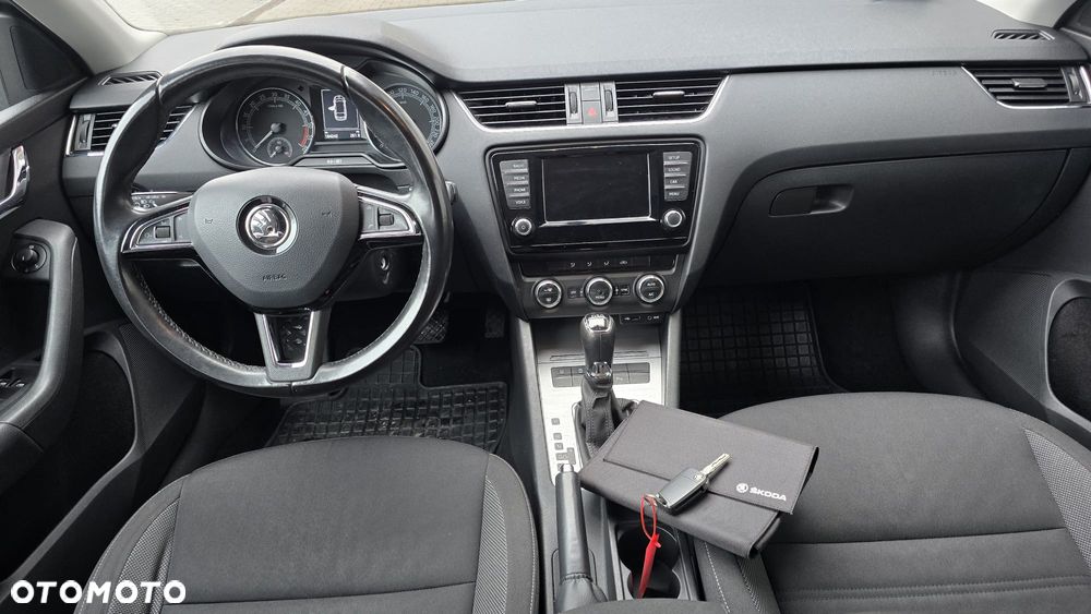 Skoda Octavia 1.6 TDI Ambition DSG - 5