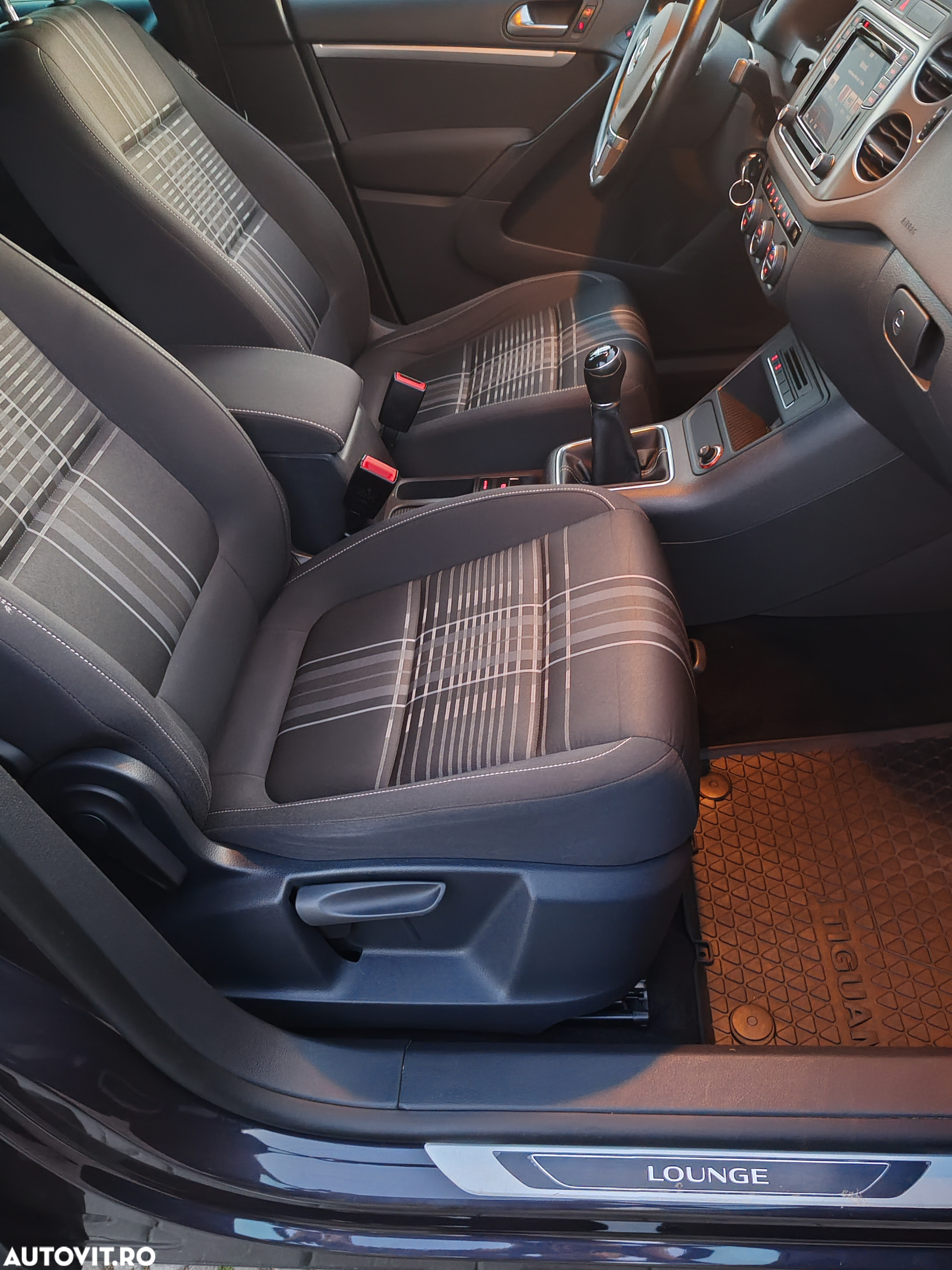 Volkswagen Tiguan 2.0 TDI SCR BlueMotion Technology Lounge Sport & Style - 12