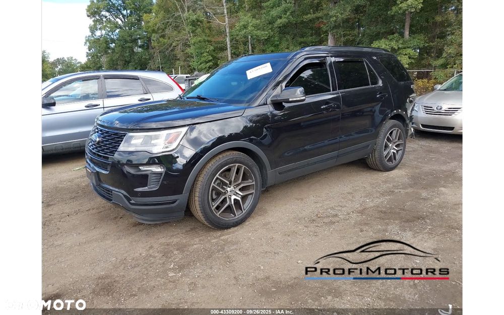 Ford Explorer - 1