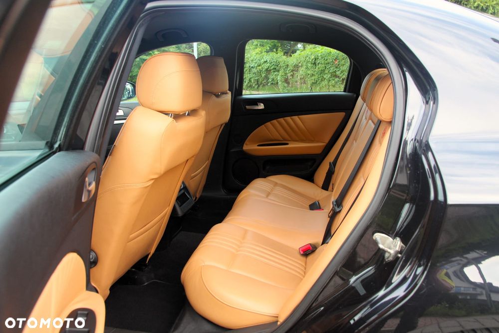 Alfa Romeo 159 1.9 JTDM 16V DPF ti - 28