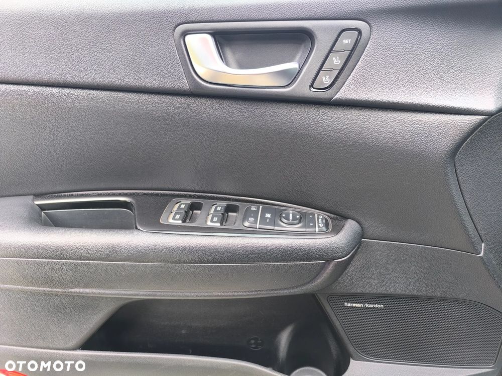 Kia Optima Plug-in Hybrid - 26