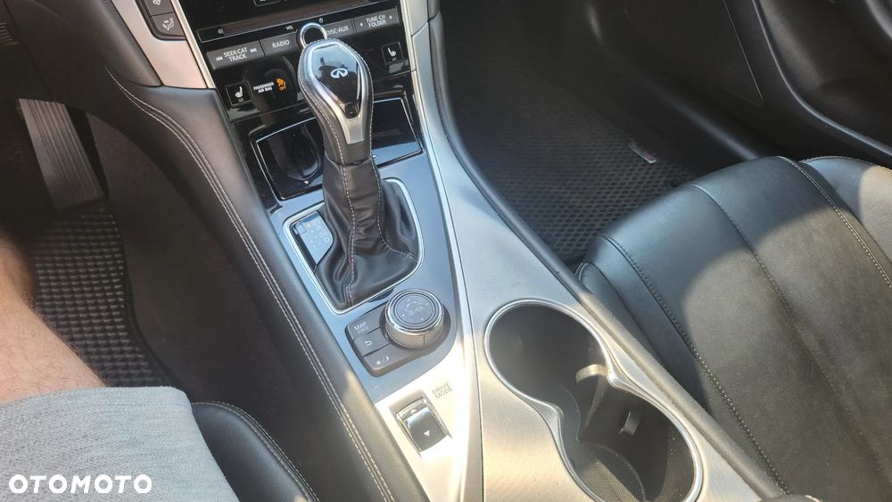 Infiniti Q60 2.0t Premium - 26