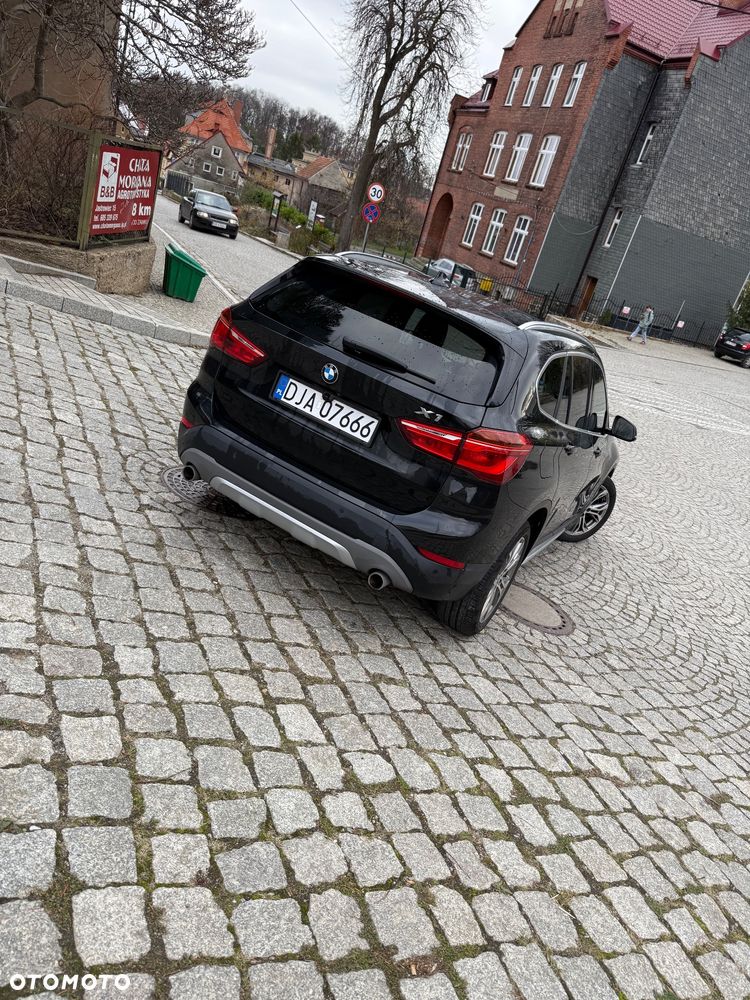 BMW X1 xDrive25d xLine - 4