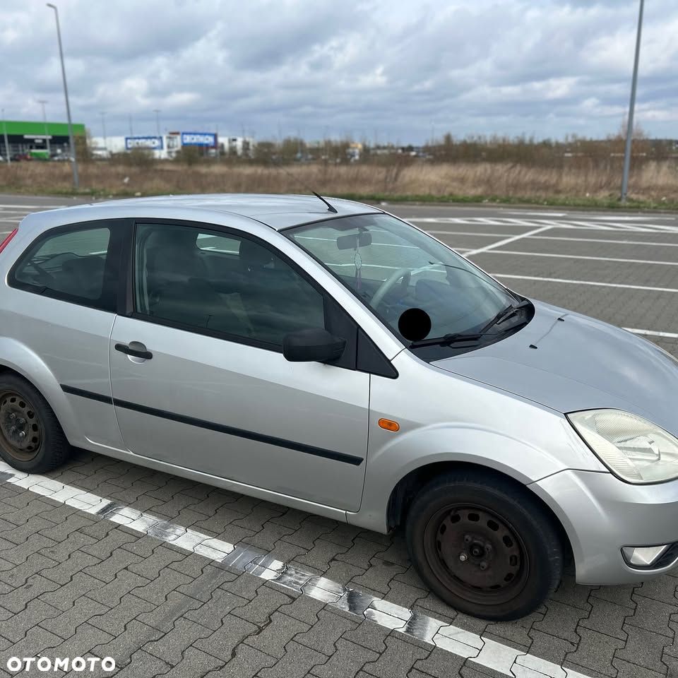 Ford Fiesta - 10