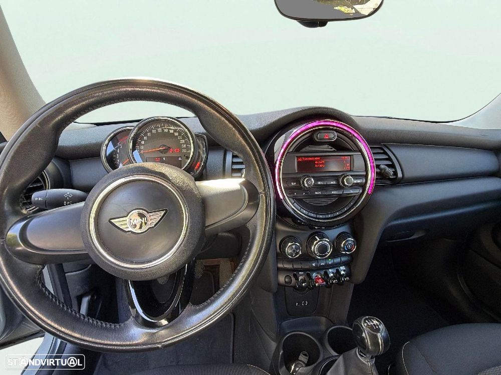 MINI 3 Portas One D - 9