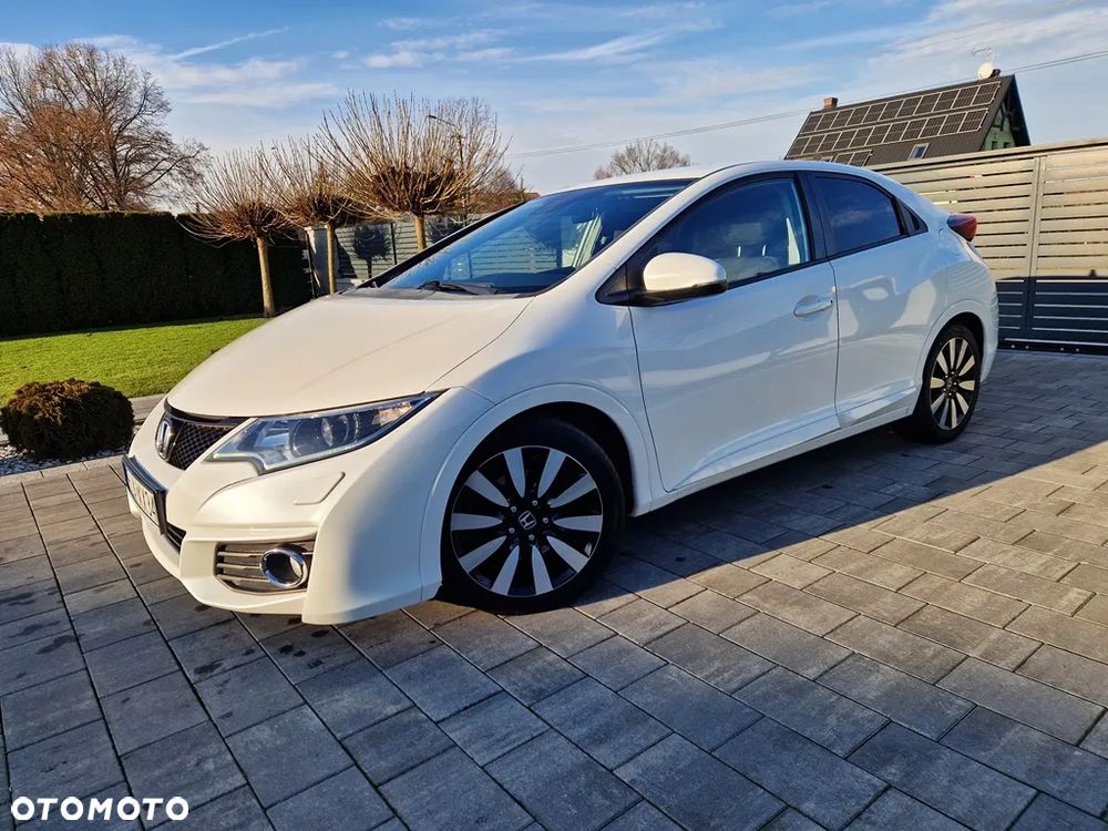 Honda Civic 1.8 i-VTEC Executive Black Edition - 2