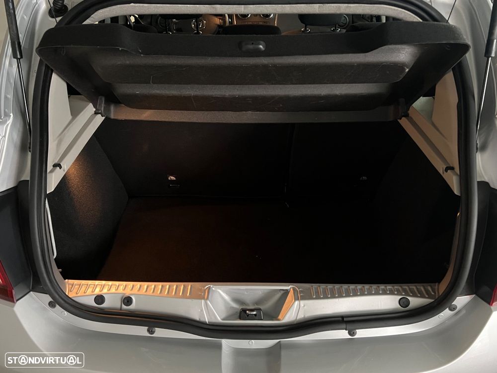 Dacia Sandero 0.9 TCe Stepway - 12