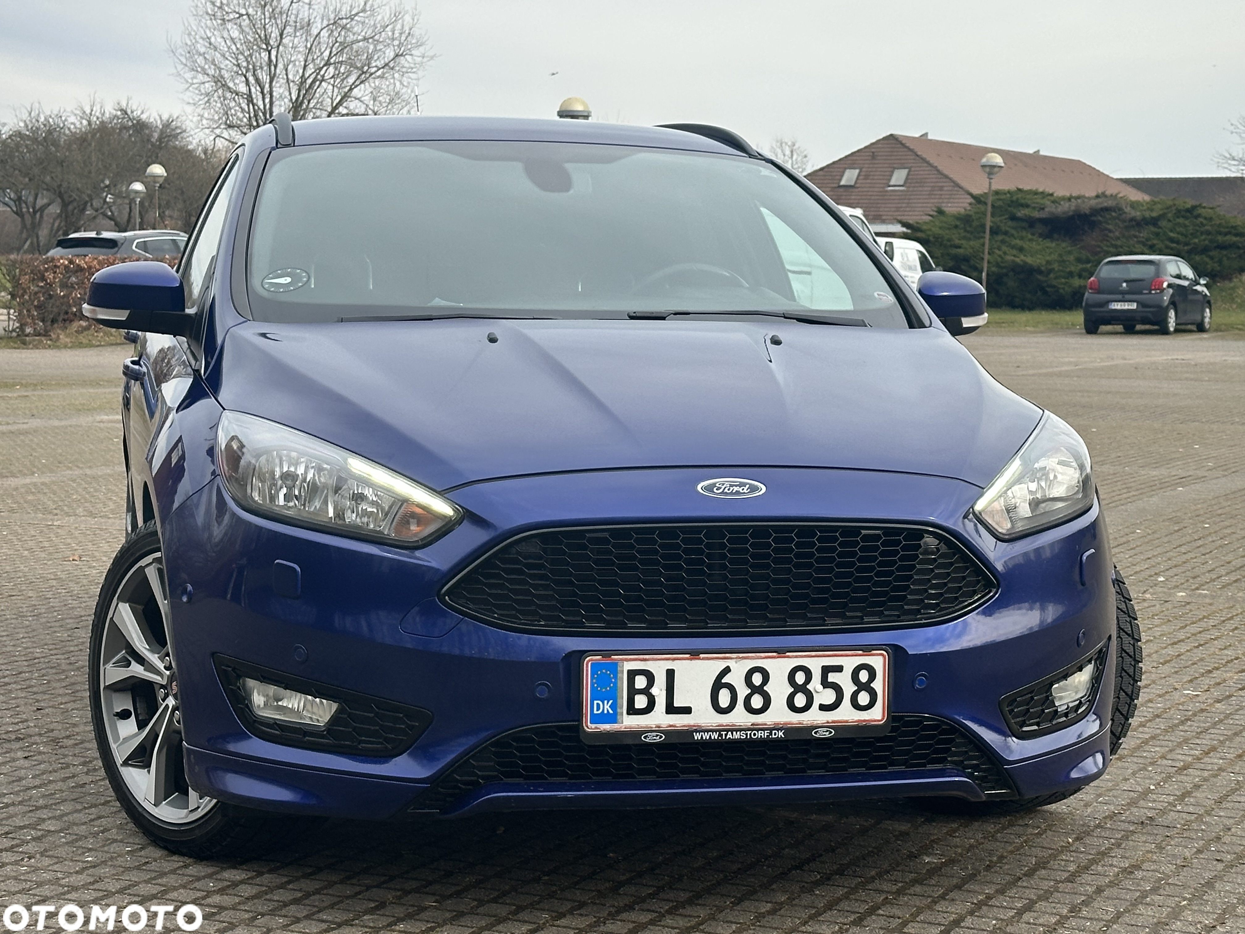 Ford Focus Turnier 1.0 EcoBoost Start-Stopp-System ST-LINE STYLE - 10