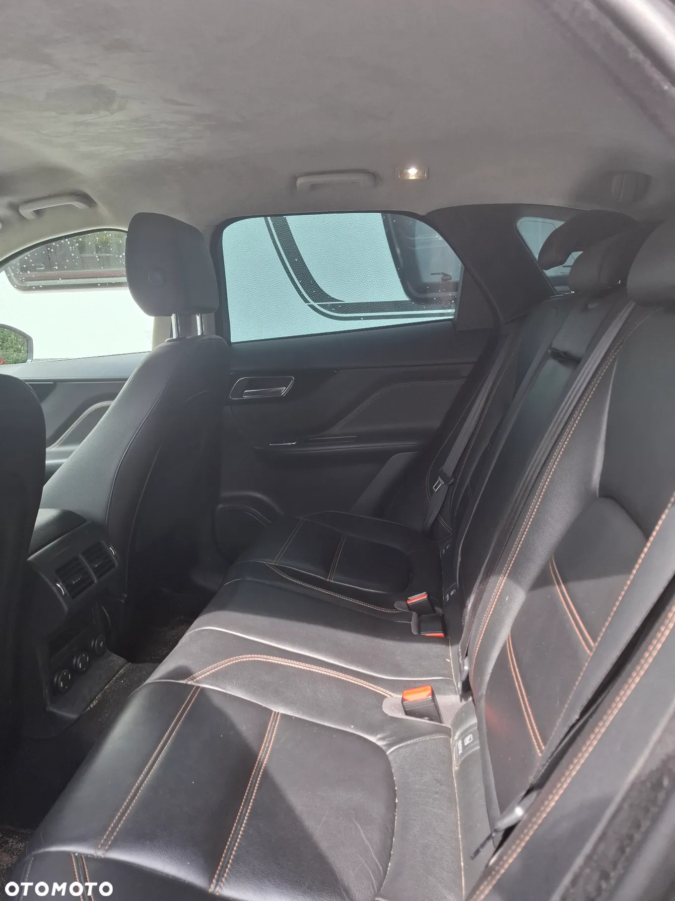 Jaguar F-Pace 2.0 i4D AWD Prestige - 9