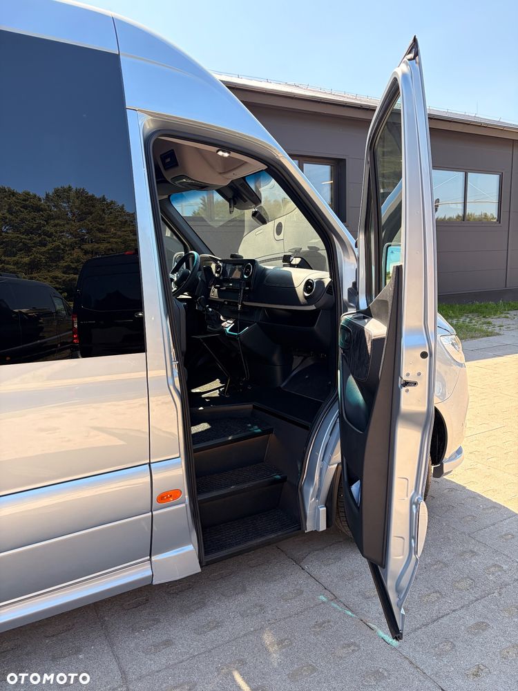 Mercedes-Benz Sprinter 519 - 14