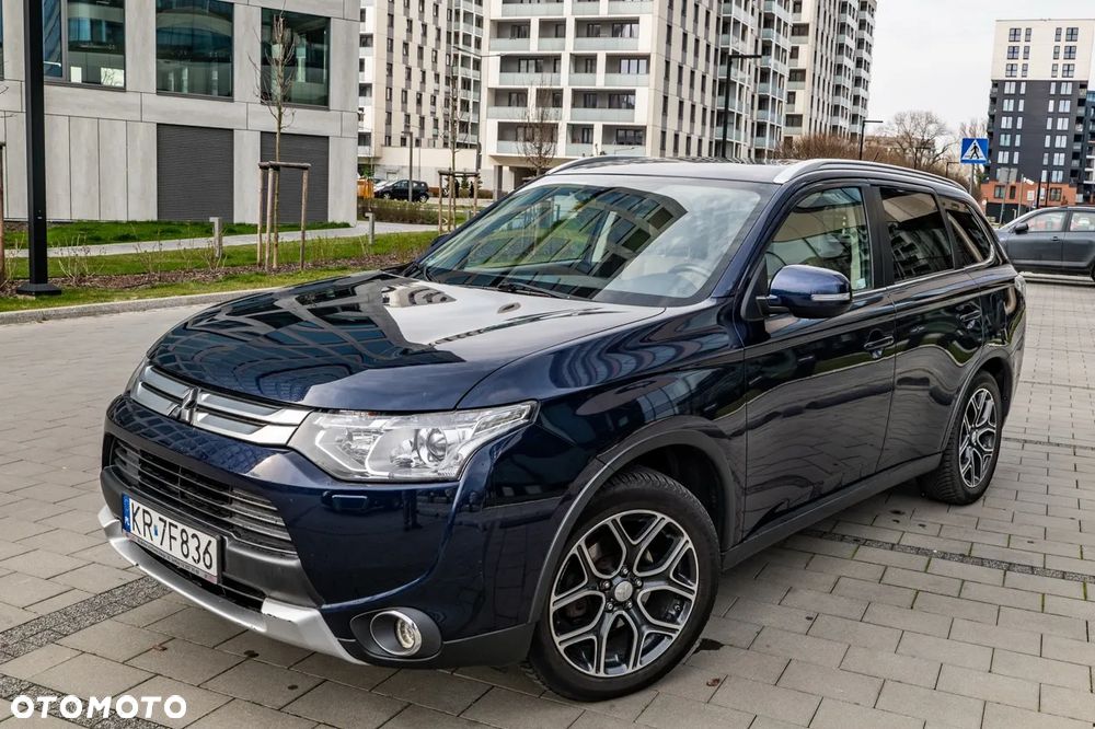 Mitsubishi Outlander 2.0 Instyle Navi 4WD CVT - 5