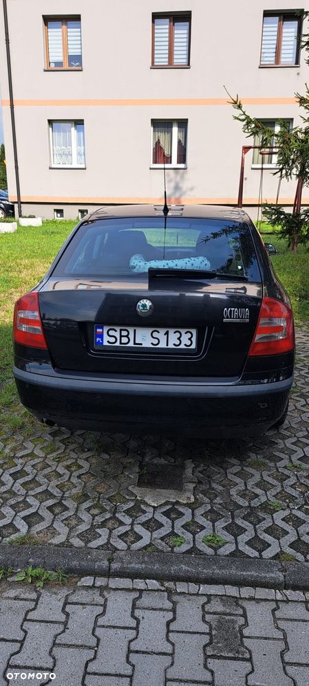 Skoda Octavia 1.6 FSI Ambiente - 4