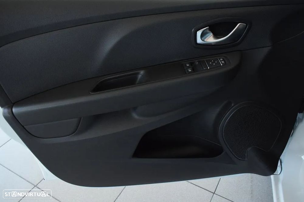 Renault CLIO IV VAN 1.5 DCI ZEN IVA / DEDUTIVEL - 9