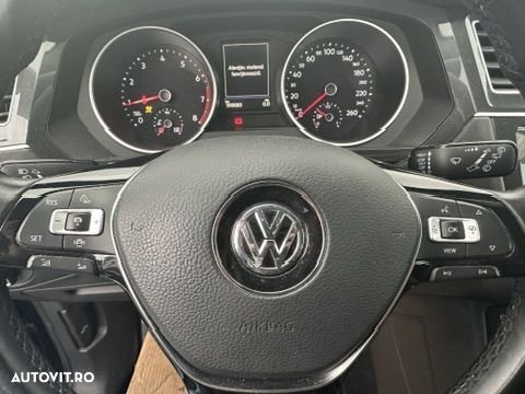 Volkswagen Tiguan 2.0 TDI 4Mot Comfortline - 8