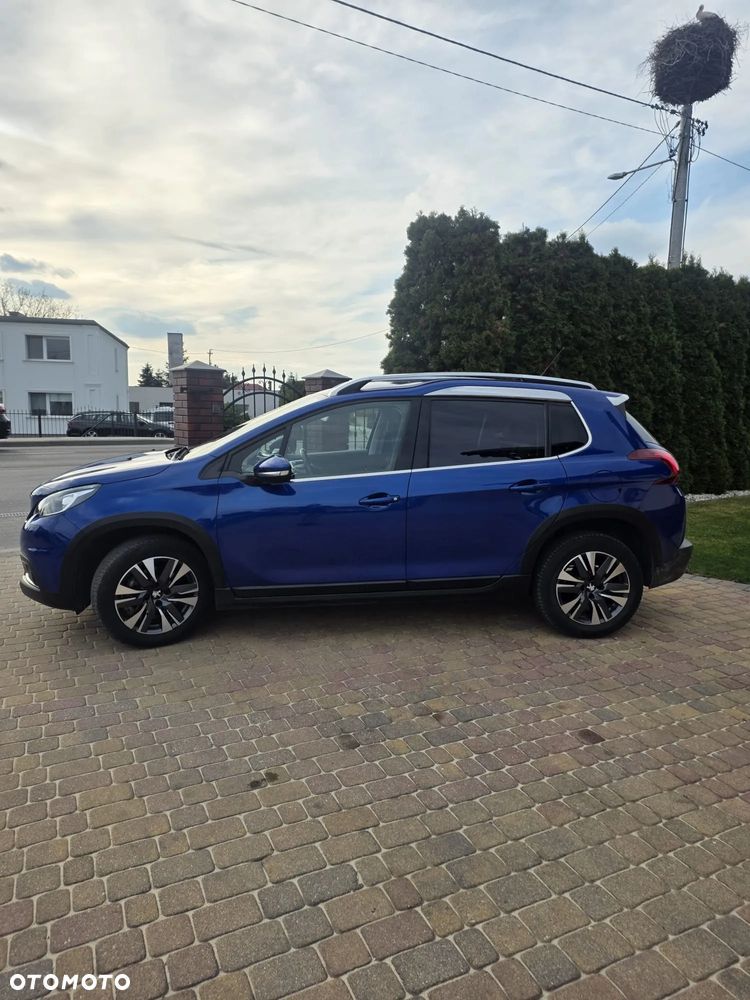 Peugeot 2008 PureTech 130 EAT8 Allure - 4