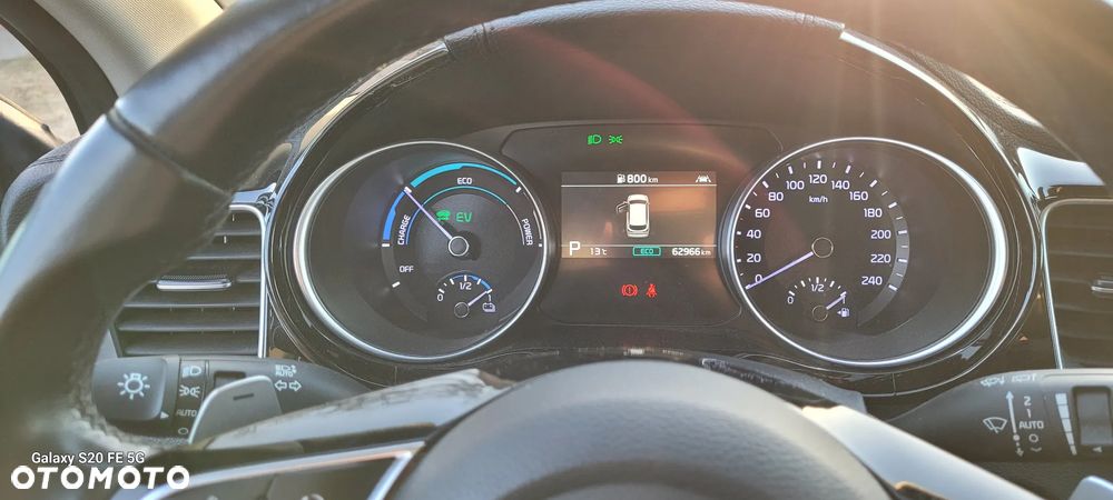 Kia Ceed 1.6 GDI PHEV L DCT - 13