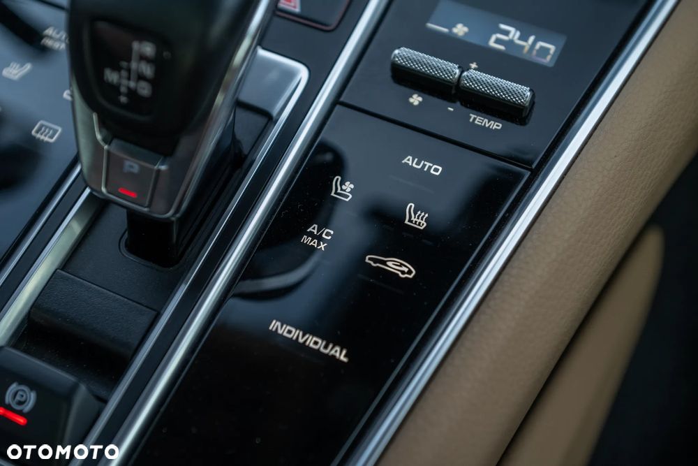 Porsche Panamera - 29