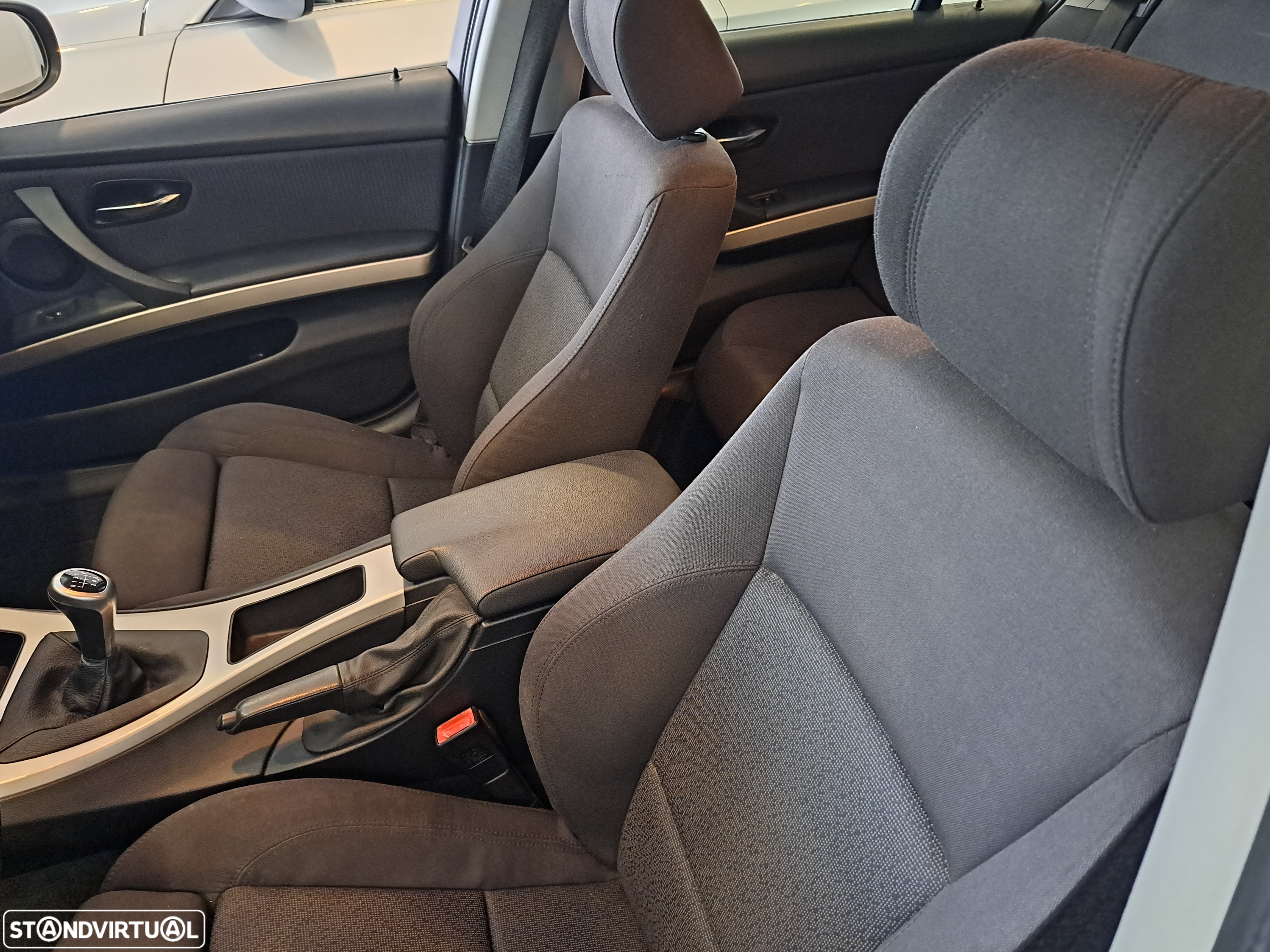 BMW 318 Gran Turismo - 10