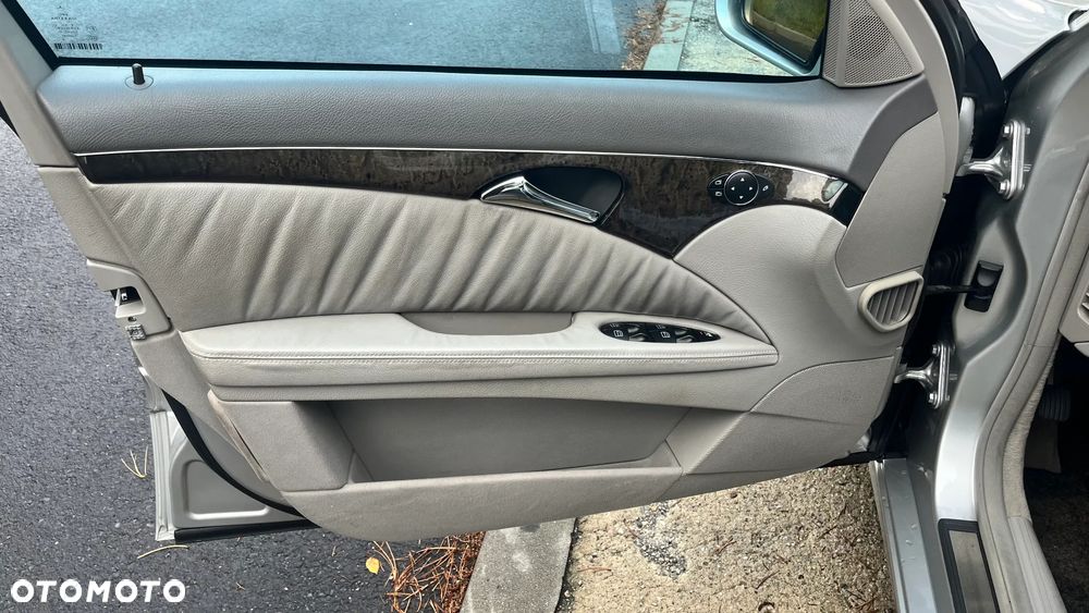 Mercedes-Benz Klasa E 500 7G-TRONIC Avantgarde - 11
